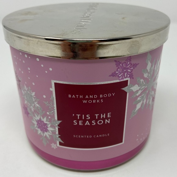 NEW Bath & Body Works Candle ‘Tis the Season 3wick - Picture 1 of 4